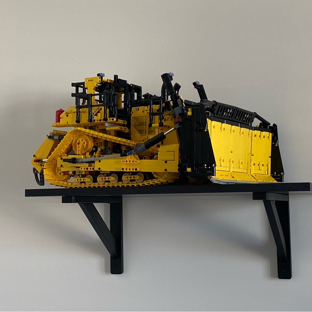 Lego CAT D11 Bulldozer